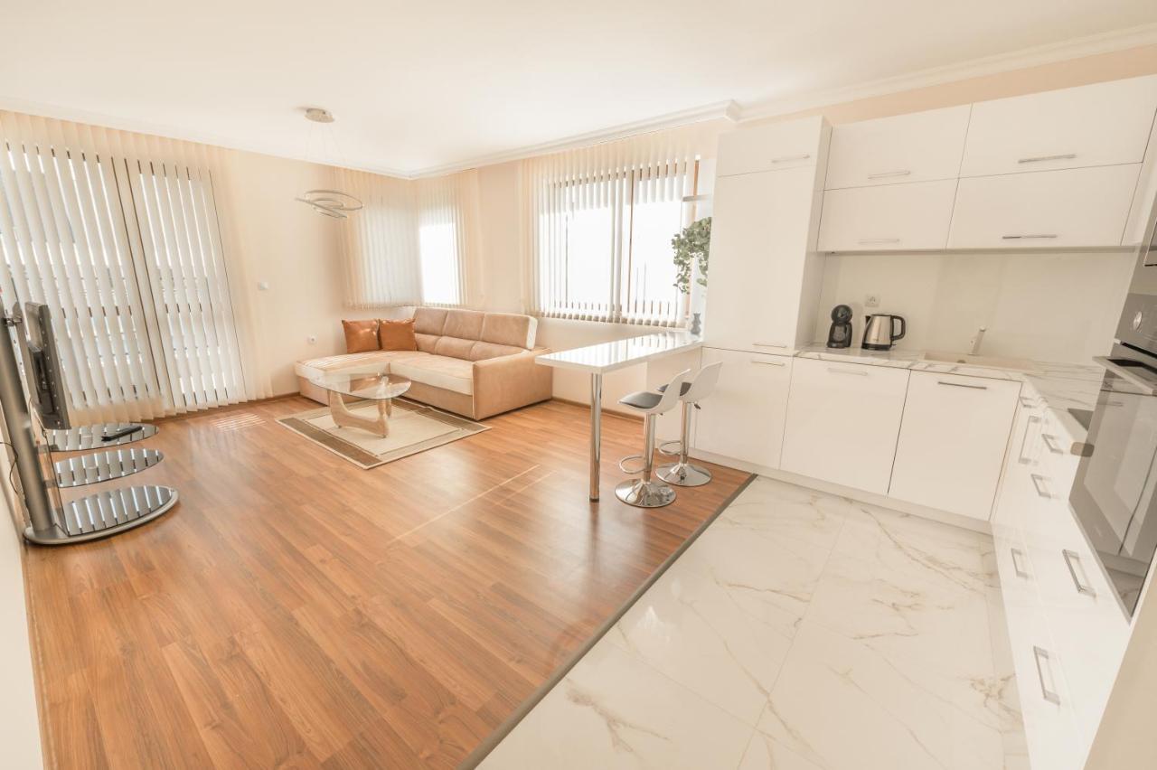 Etica Apartments Plovdiv Ngoại thất bức ảnh